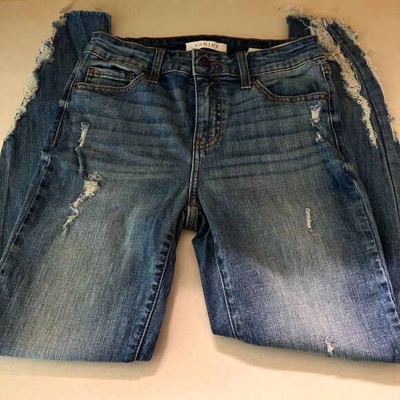 Eunina distressed jeans  - Picture 1 of 6